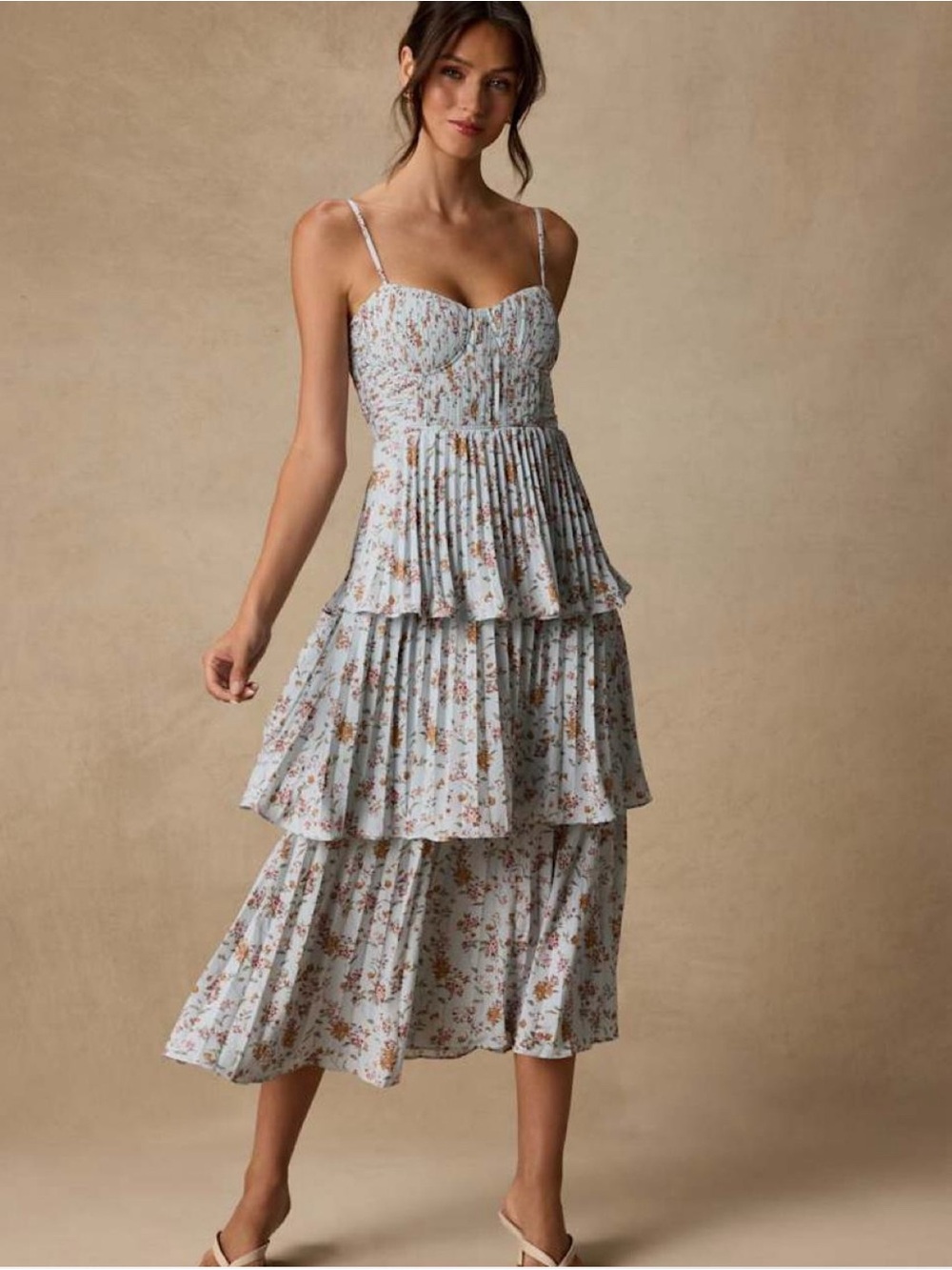 Lulus tiered pleated floral dress